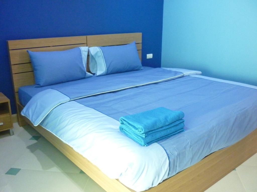 Condor Apartment Nai Harn Екстер'єр фото