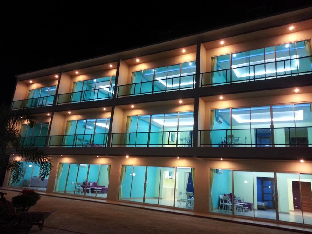 Condor Apartment Nai Harn Екстер'єр фото