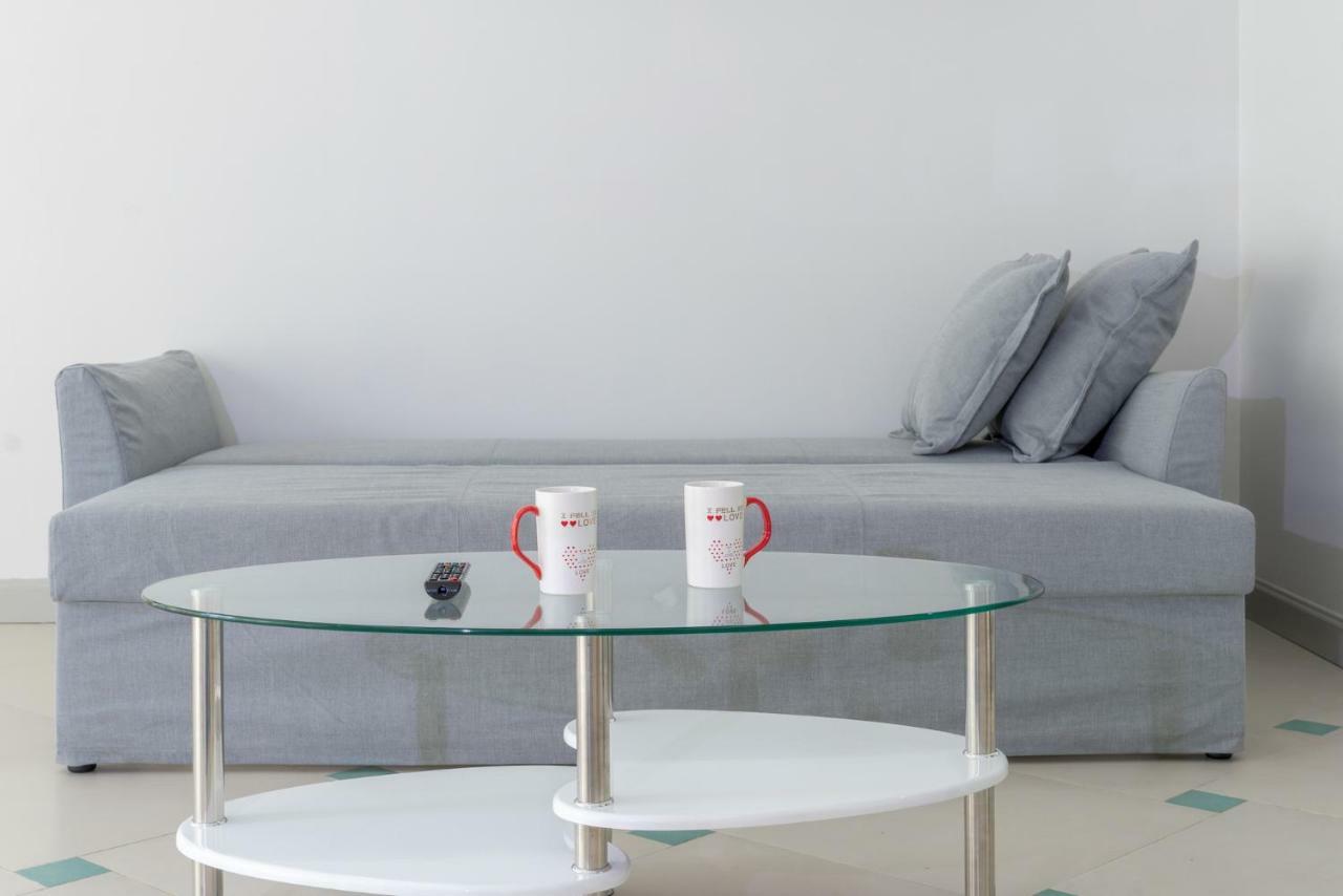 Condor Apartment Nai Harn Екстер'єр фото