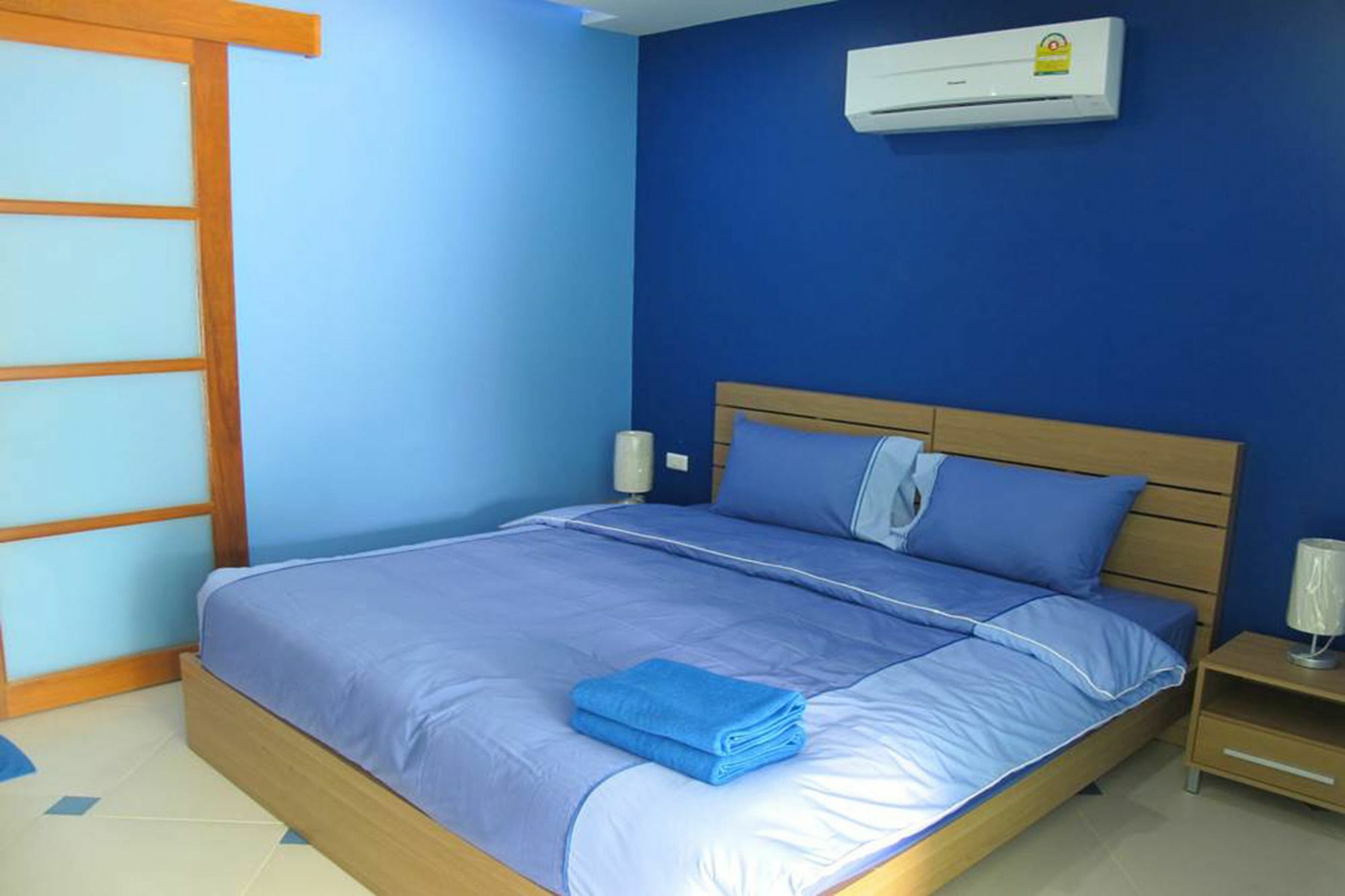 Condor Apartment Nai Harn Екстер'єр фото